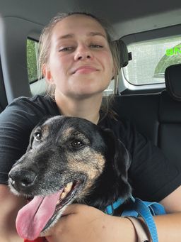 Аватар волонтёра Екатерина Сидорова из приюта для бездомных животных «Красная сосна» (собаки)